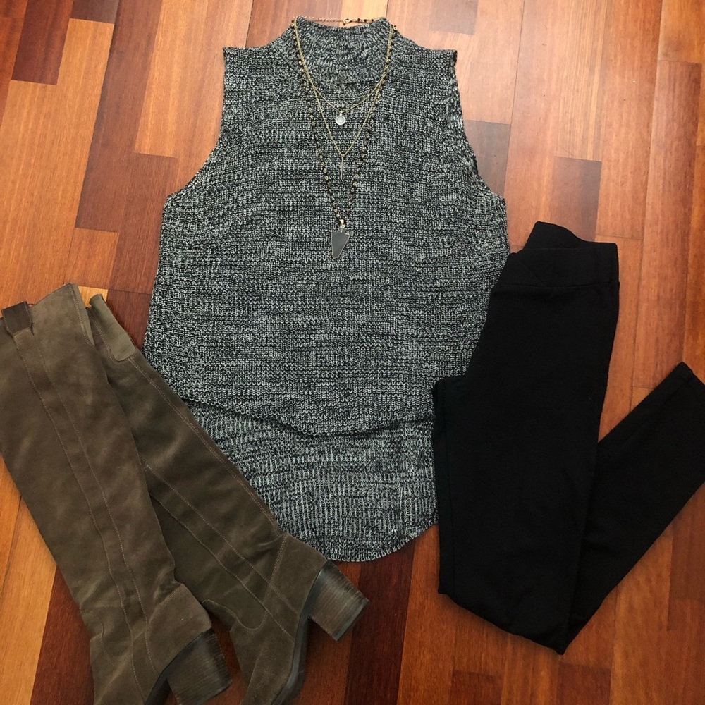 Sleeveless ribbed mock turtle neck top